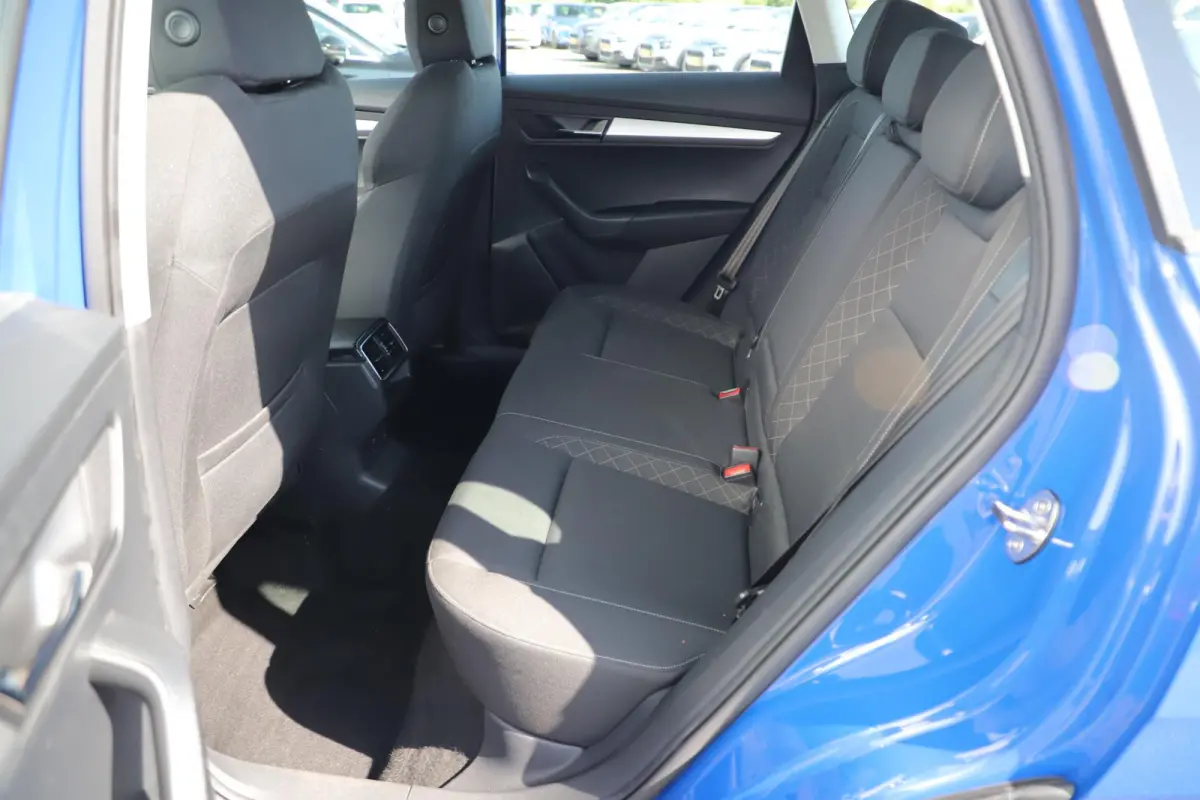 1.0 TSI Business Edition Trekhaak Navigatie Carplay Android Climate Adaptive Cruise LMV Parkeersensor