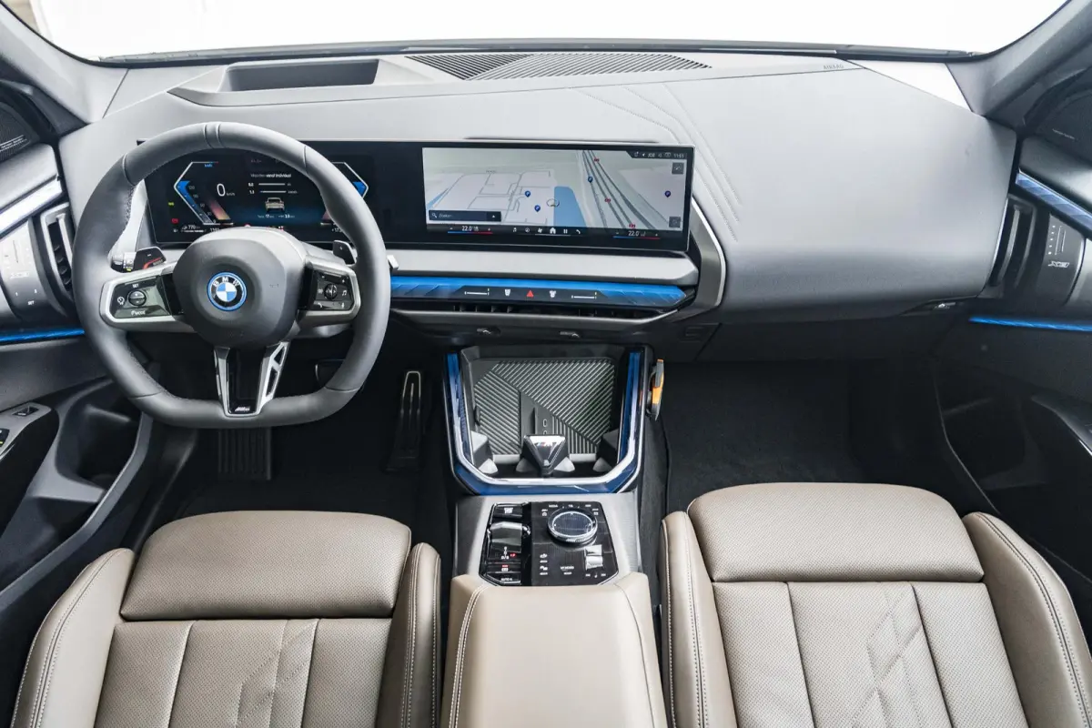 xDrive30e | M Sportpakket Pro | Premium Pack | Comfort Access | Driving Assistant Professional | Harman Kardon | Panoramadak | Stuurwielrand Verwarmd | Trekhaak