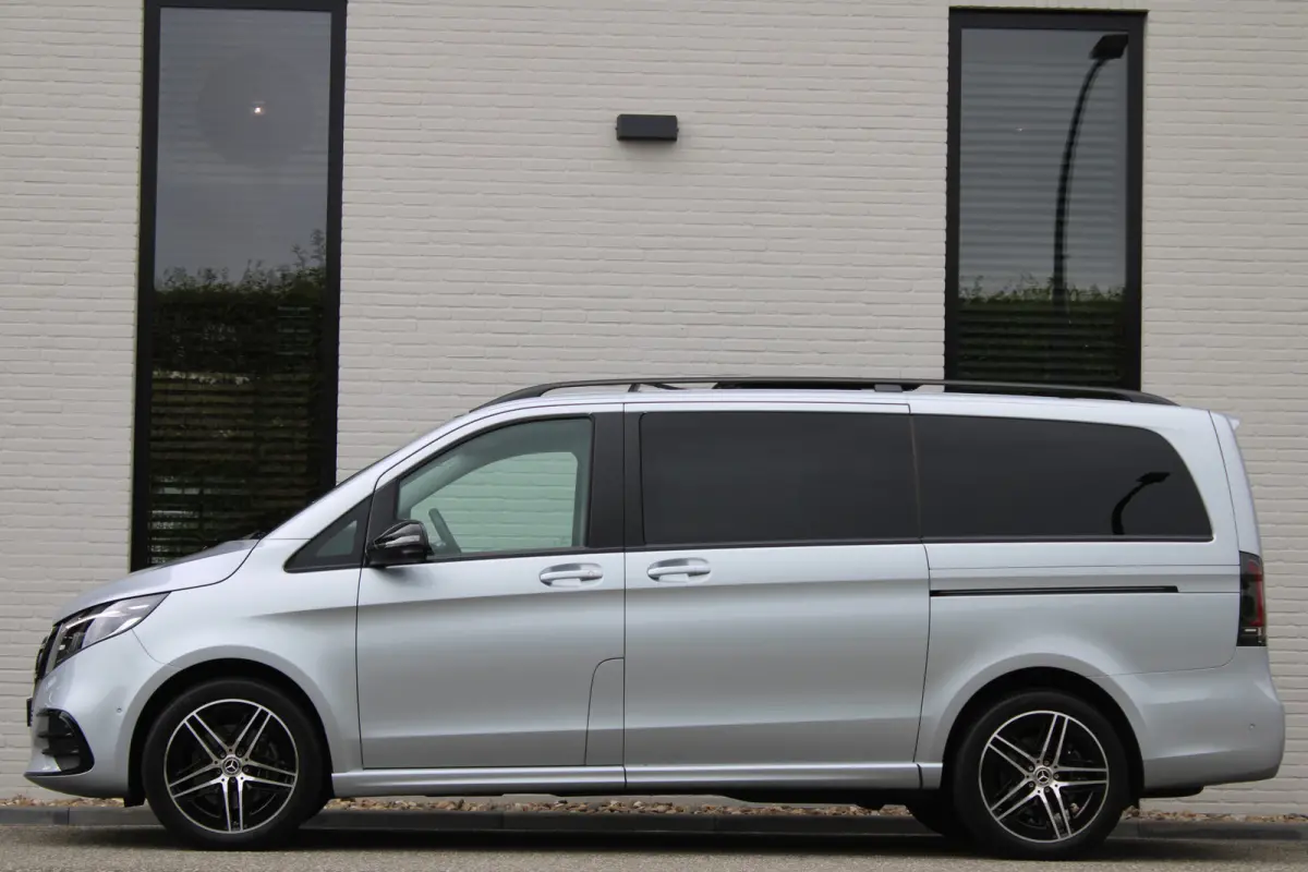 250d / DC / 4-Matic / AMG / Panorama / 2x Elec Schuifd / 360 Cam / Burmester / Vol Opties / NIEUWSTAAT
