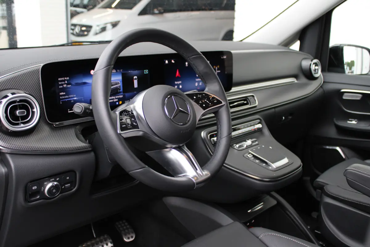 250d / DC / 4-Matic / AMG / Panorama / 2x Elec Schuifd / 360 Cam / Burmester / Vol Opties / NIEUWSTAAT