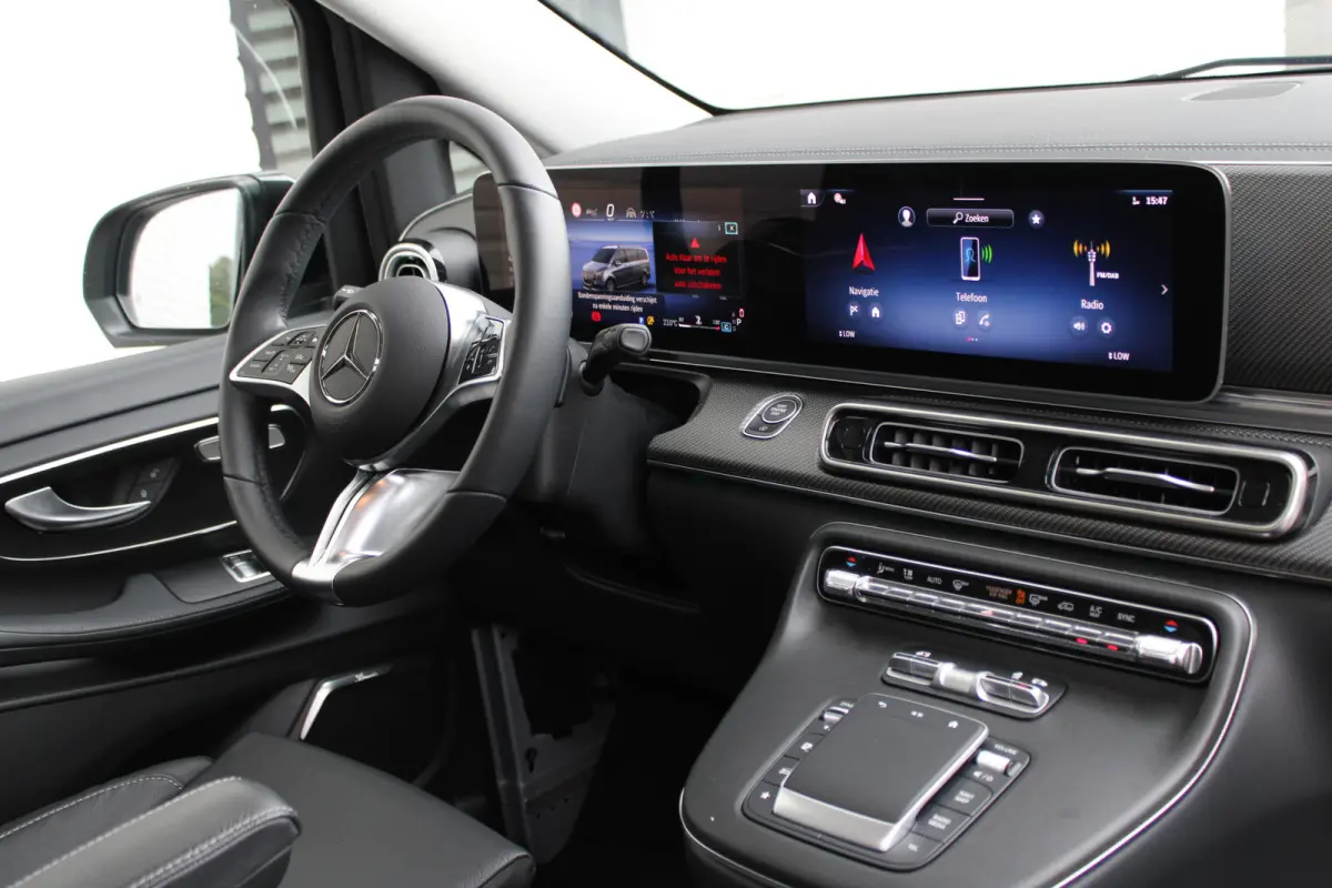 250d / DC / 4-Matic / AMG / Panorama / 2x Elec Schuifd / 360 Cam / Burmester / Vol Opties / NIEUWSTAAT