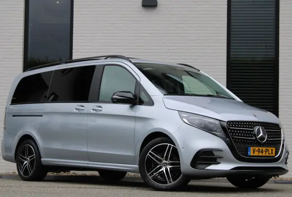 250d / DC / 4-Matic / AMG / Panorama / 2x Elec Schuifd / 360 Cam / Burmester / Vol Opties / NIEUWSTAAT