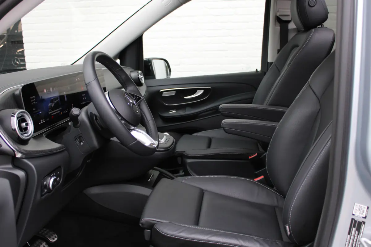 250d / DC / 4-Matic / AMG / Panorama / 2x Elec Schuifd / 360 Cam / Burmester / Vol Opties / NIEUWSTAAT