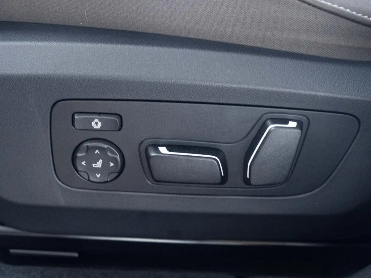 xDrive30e | M SPortpakket Pro | Premium Pack | Comfort Access | Driving Assistant Plus | Panoramadak | Harman Kardon | Stoelventilatie | Trekhaak