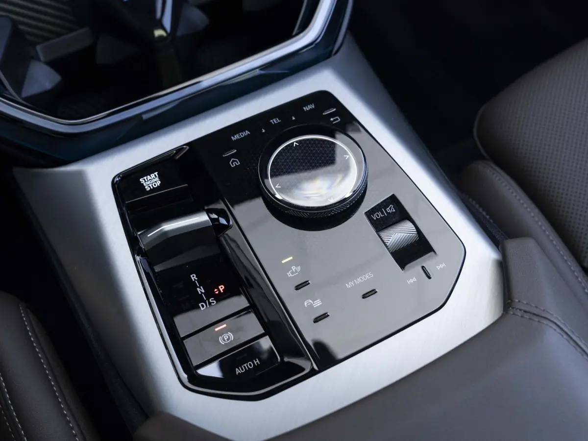 xDrive30e | M SPortpakket Pro | Premium Pack | Comfort Access | Driving Assistant Plus | Panoramadak | Harman Kardon | Stoelventilatie | Trekhaak