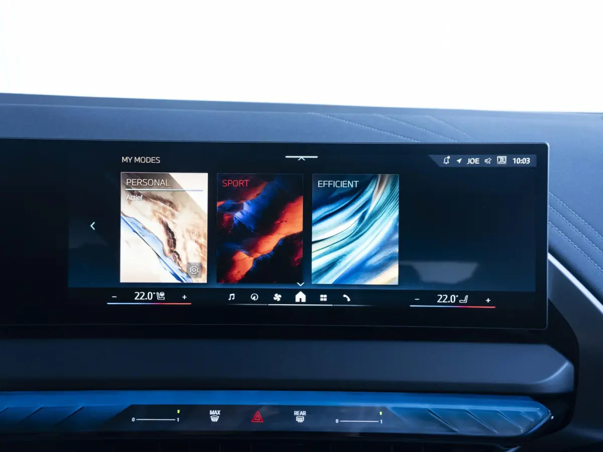 xDrive30e | M SPortpakket Pro | Premium Pack | Comfort Access | Driving Assistant Plus | Panoramadak | Harman Kardon | Stoelventilatie | Trekhaak