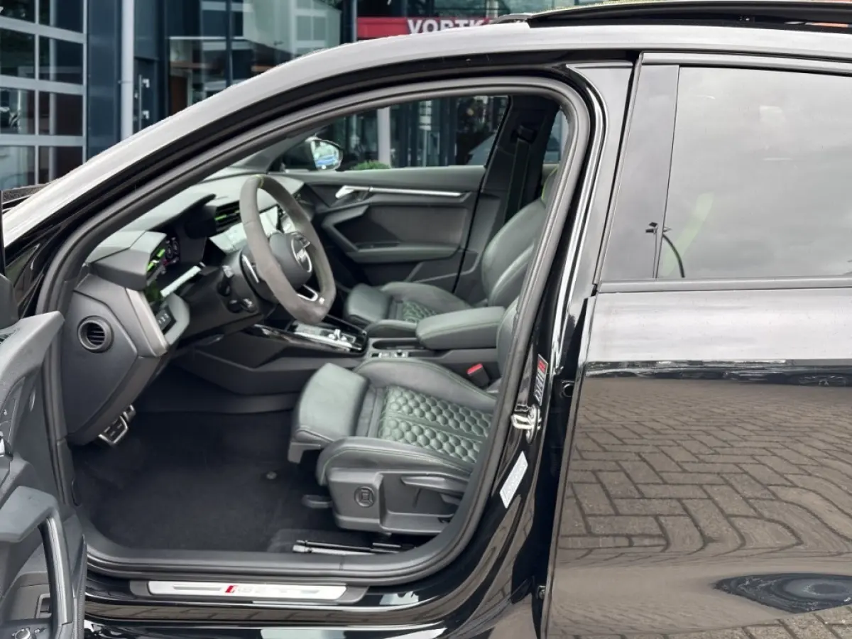 Rs3 2.5 TFSI QUATTRO HULK EDITION PANO-DAK/LEDER/CAMERA/B&O/ELEK-KLEP/ALCAN-STUUR