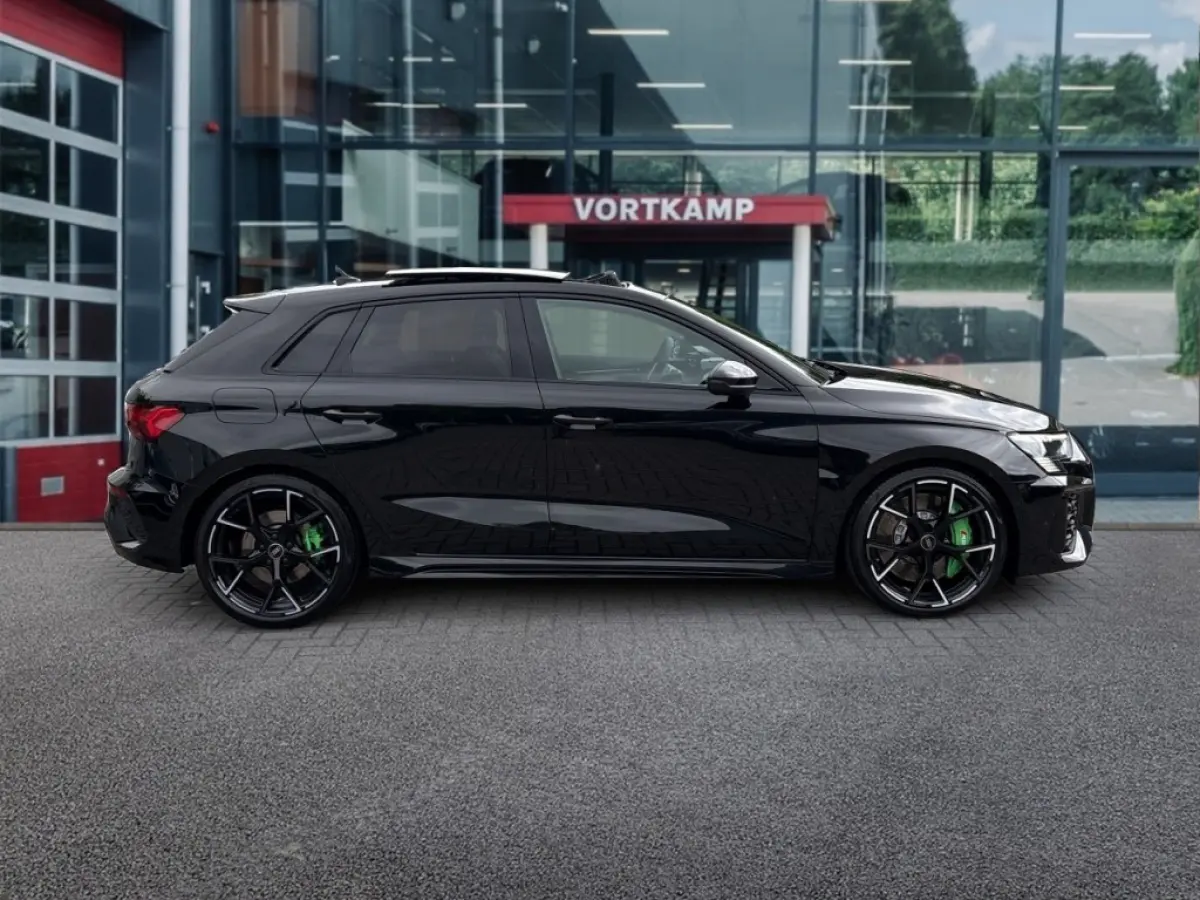 Rs3 2.5 TFSI QUATTRO HULK EDITION PANO-DAK/LEDER/CAMERA/B&O/ELEK-KLEP/ALCAN-STUUR