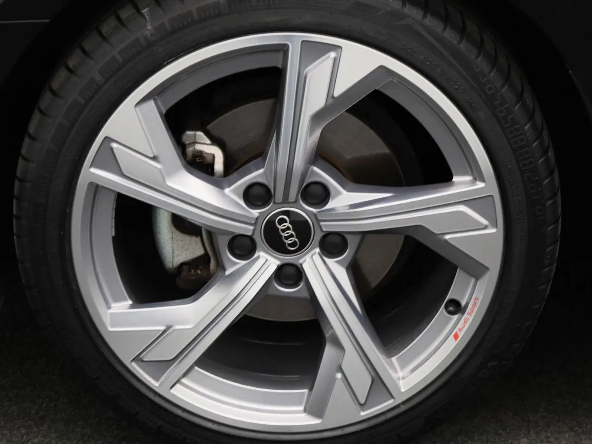 30 TFSI S edition | NAVIGATIE | DIGITAAL DASHBOARD | CLIMATE CONTROL | ADAPTIEF CRUISECONTROL | AUDI SPORT | LMV | LED |
