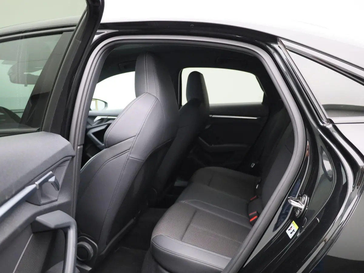 30 TFSI S edition | NAVIGATIE | DIGITAAL DASHBOARD | CLIMATE CONTROL | ADAPTIEF CRUISECONTROL | AUDI SPORT | LMV | LED |