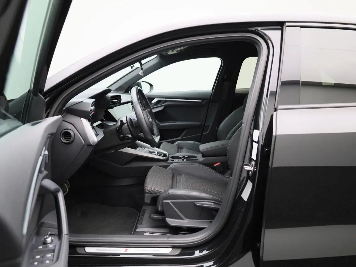 30 TFSI S edition | NAVIGATIE | DIGITAAL DASHBOARD | CLIMATE CONTROL | ADAPTIEF CRUISECONTROL | AUDI SPORT | LMV | LED |