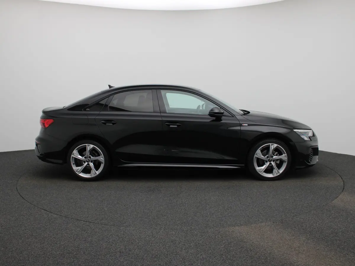 30 TFSI S edition | NAVIGATIE | DIGITAAL DASHBOARD | CLIMATE CONTROL | ADAPTIEF CRUISECONTROL | AUDI SPORT | LMV | LED |