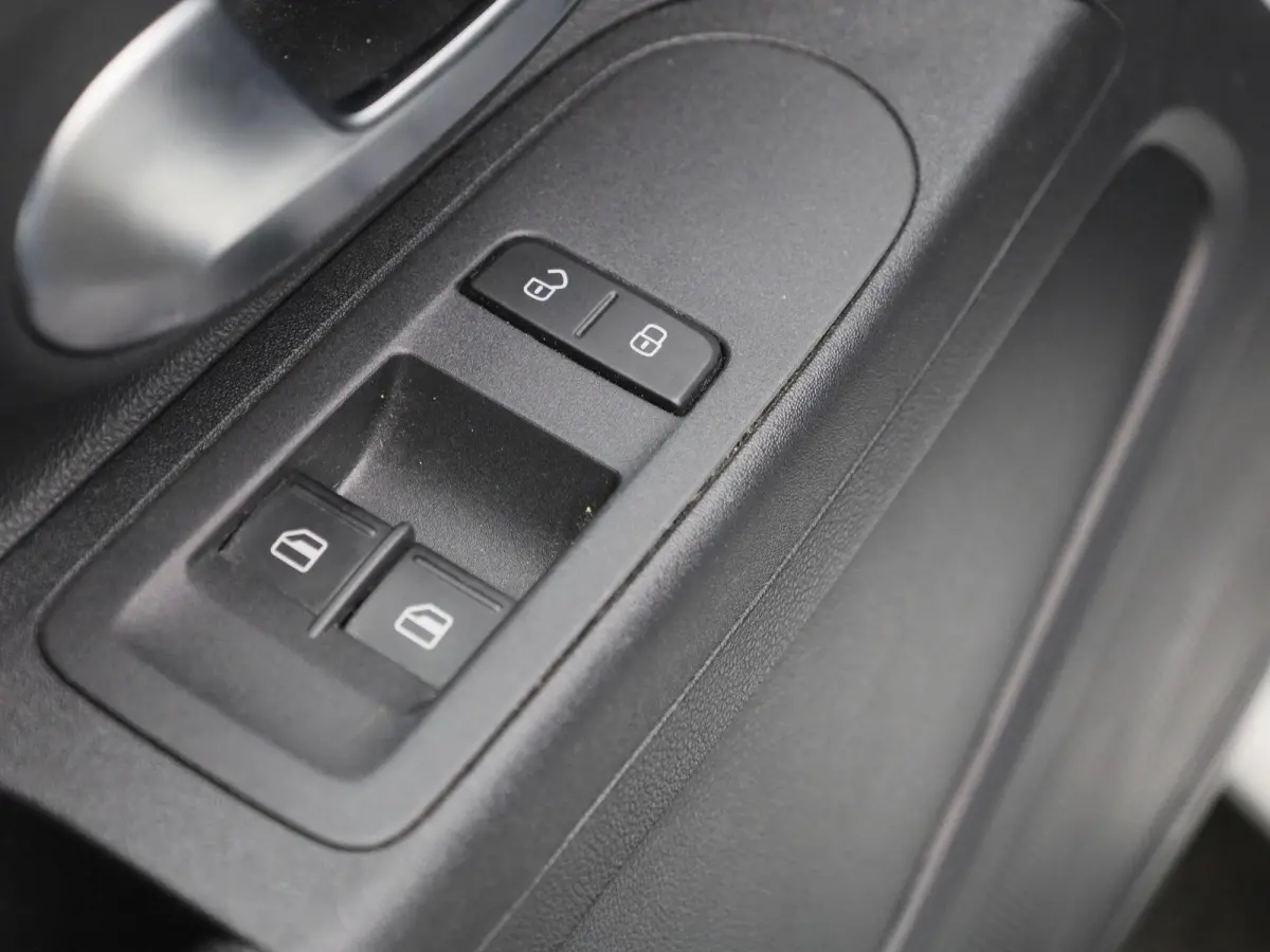 Up! 1.0 | AIRCO | CLIMATE CONTROL |