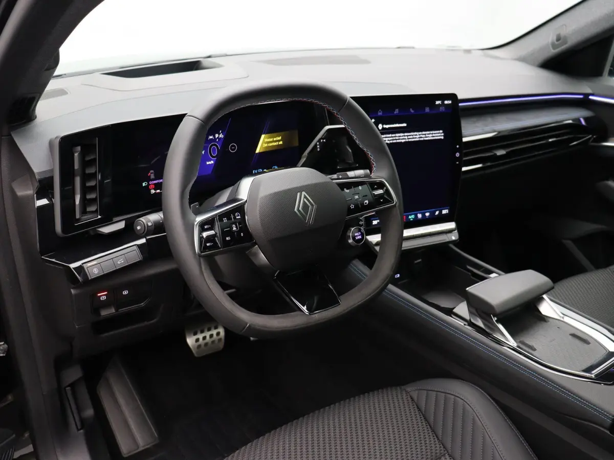 Iconic Esprit Alpine | Facelift | Stoel-stuur-voorruit verwarming | Panoramadak | Elektrisch bedienbare stoelen en achterklep | Head-up display |