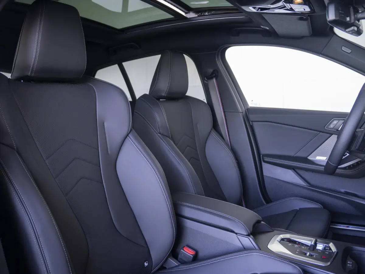 120 | M Sportpakket Pro | Innovation Pack | Stuurwielrand verwarmd | Harman-Kardon | Comfort Access | Head-Up Display | Panoramadak | Trekhaak