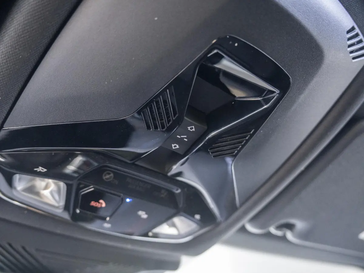 120 | M Sportpakket Pro | Innovation Pack | Stuurwielrand verwarmd | Harman-Kardon | Comfort Access | Head-Up Display | Panoramadak | Trekhaak