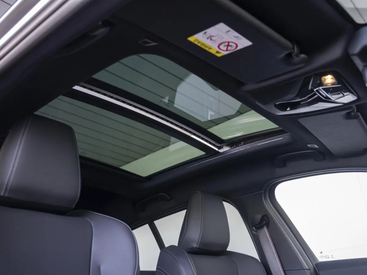 120 | M Sportpakket Pro | Innovation Pack | Stuurwielrand verwarmd | Harman-Kardon | Comfort Access | Head-Up Display | Panoramadak | Trekhaak