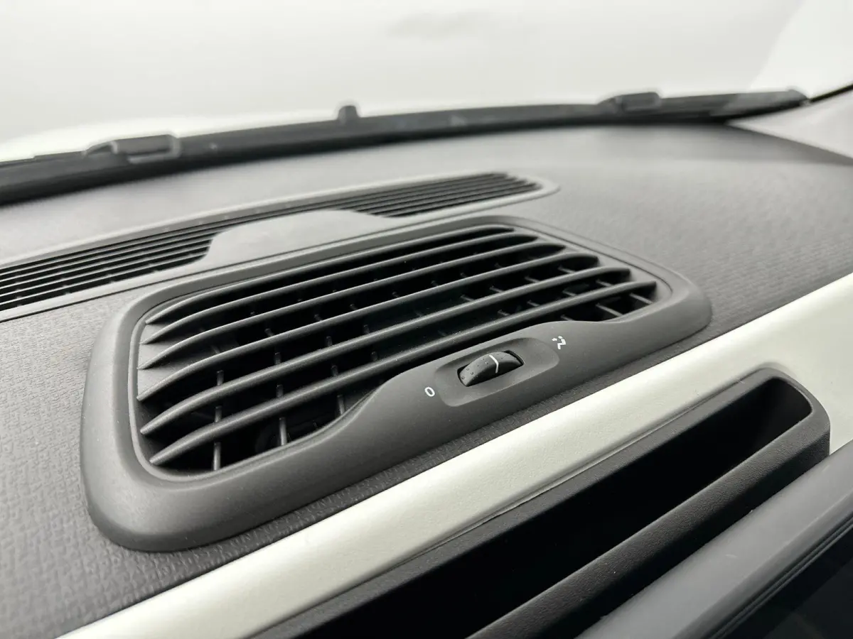1.0 Hybrid Cross | DEMOVOORDEEL | Apple Carplay&Android Auto | PDC achter | Airco | 2+6 JAAR GARANTIE