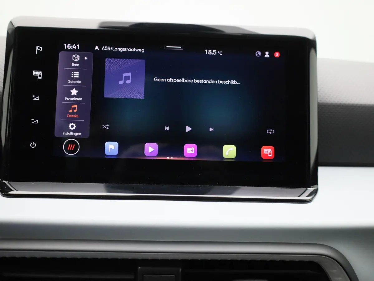 1.0 EcoTSI Style Business Intense | DIGITAAL DASHBOARD | CLIMATE CONTROL | STOELVERWARMING | LMV | PARKEERSENSOREN | APPLE CARPLAY |