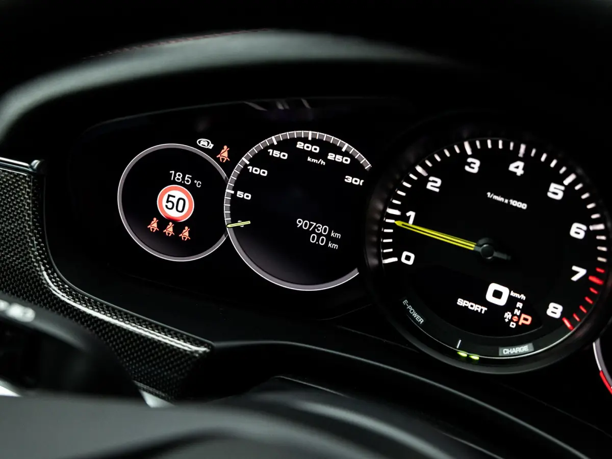 2.9 4 E-Hybrid | SPORTDESIGN | SPORTUITLAATSYSTEEM | PANORAMA/SCHUIF-KANTELDAK | BOSE | SOFTCLOSE | ADAPTIEVE CRUISE CONTROL | PASM LUCHTVERING | SFEERVERLICHTING | ACHTERUITRIJCAMERA | NL G