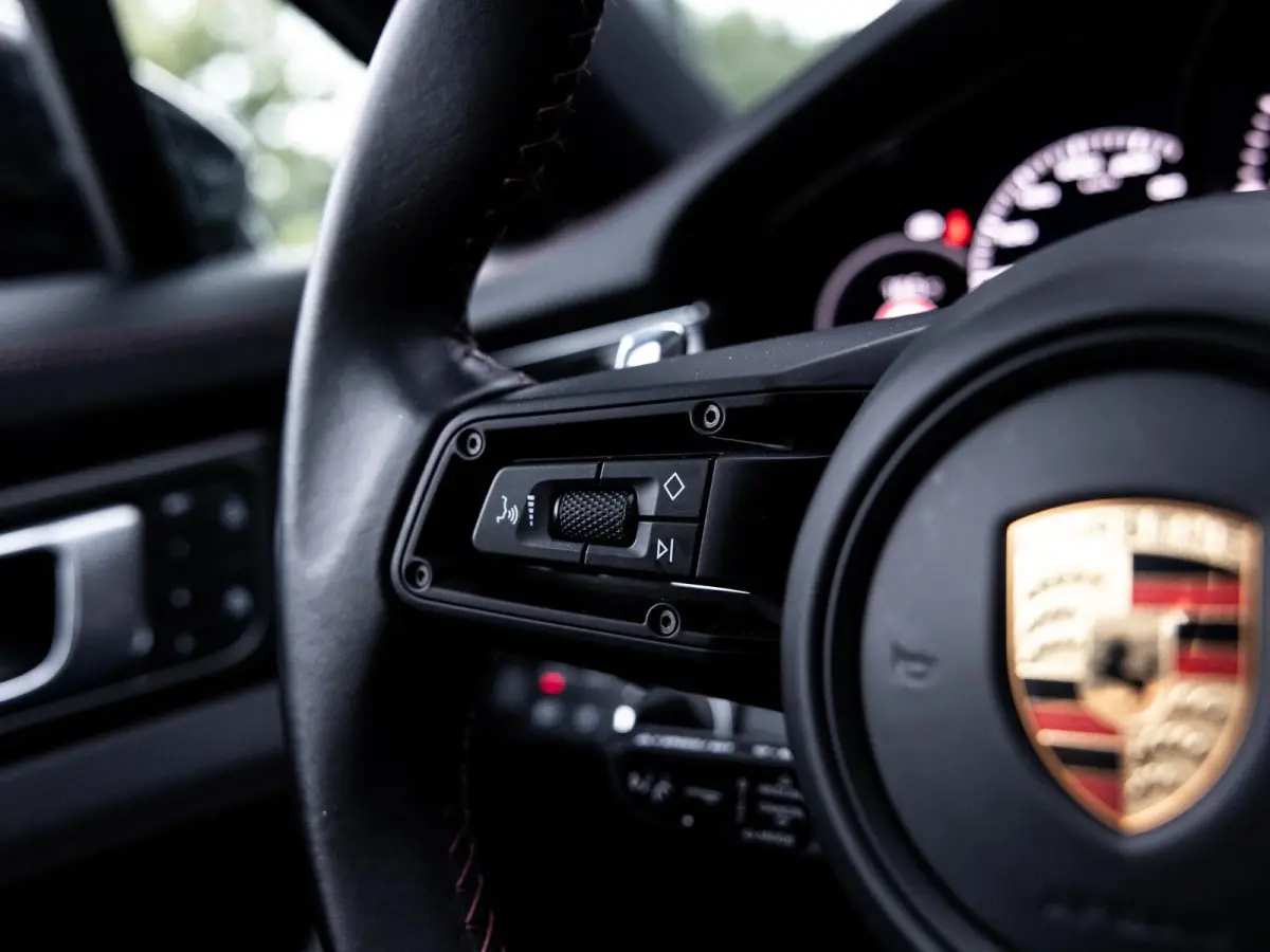 2.9 4 E-Hybrid | SPORTDESIGN | SPORTUITLAATSYSTEEM | PANORAMA/SCHUIF-KANTELDAK | BOSE | SOFTCLOSE | ADAPTIEVE CRUISE CONTROL | PASM LUCHTVERING | SFEERVERLICHTING | ACHTERUITRIJCAMERA | NL G