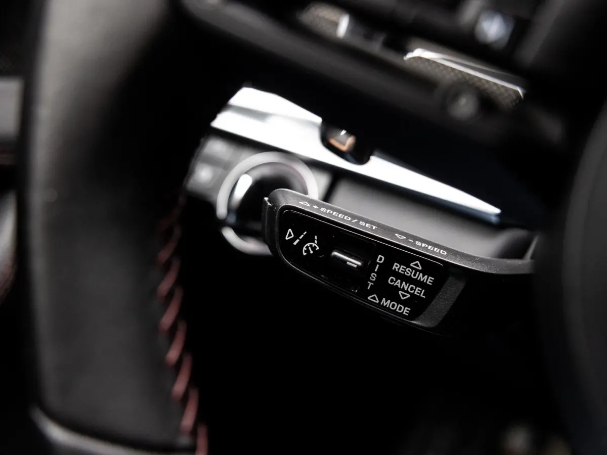 2.9 4 E-Hybrid | SPORTDESIGN | SPORTUITLAATSYSTEEM | PANORAMA/SCHUIF-KANTELDAK | BOSE | SOFTCLOSE | ADAPTIEVE CRUISE CONTROL | PASM LUCHTVERING | SFEERVERLICHTING | ACHTERUITRIJCAMERA | NL G