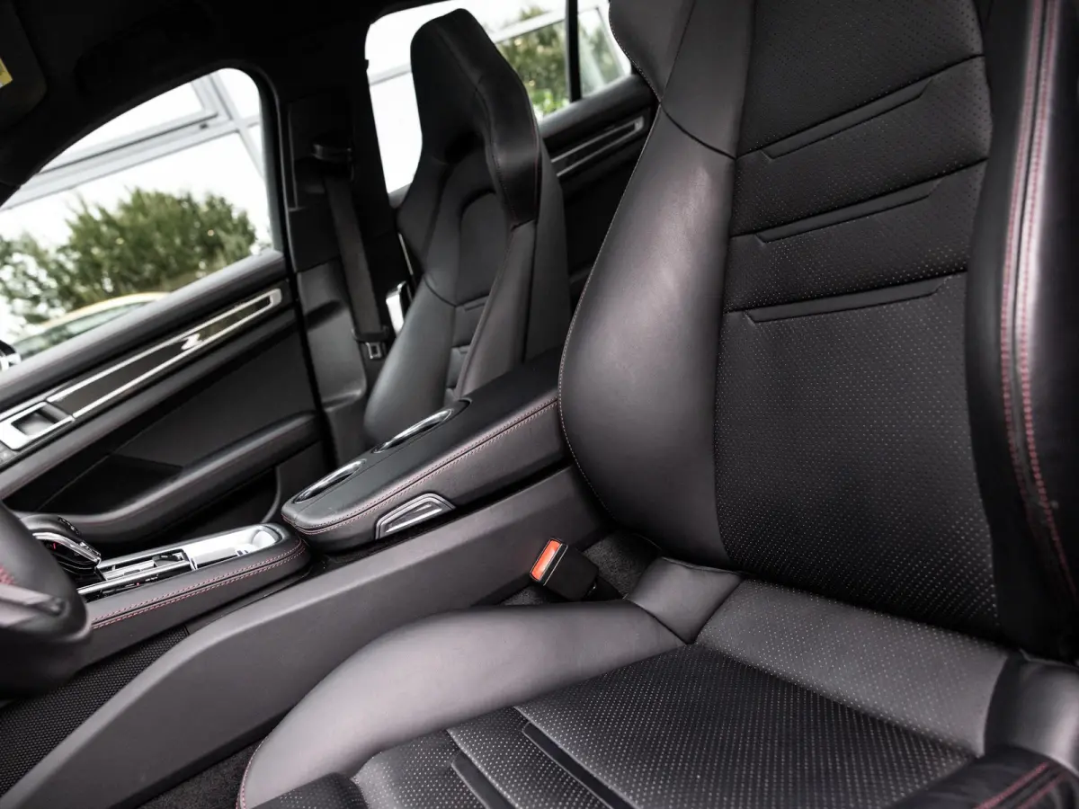 2.9 4 E-Hybrid | SPORTDESIGN | SPORTUITLAATSYSTEEM | PANORAMA/SCHUIF-KANTELDAK | BOSE | SOFTCLOSE | ADAPTIEVE CRUISE CONTROL | PASM LUCHTVERING | SFEERVERLICHTING | ACHTERUITRIJCAMERA | NL G