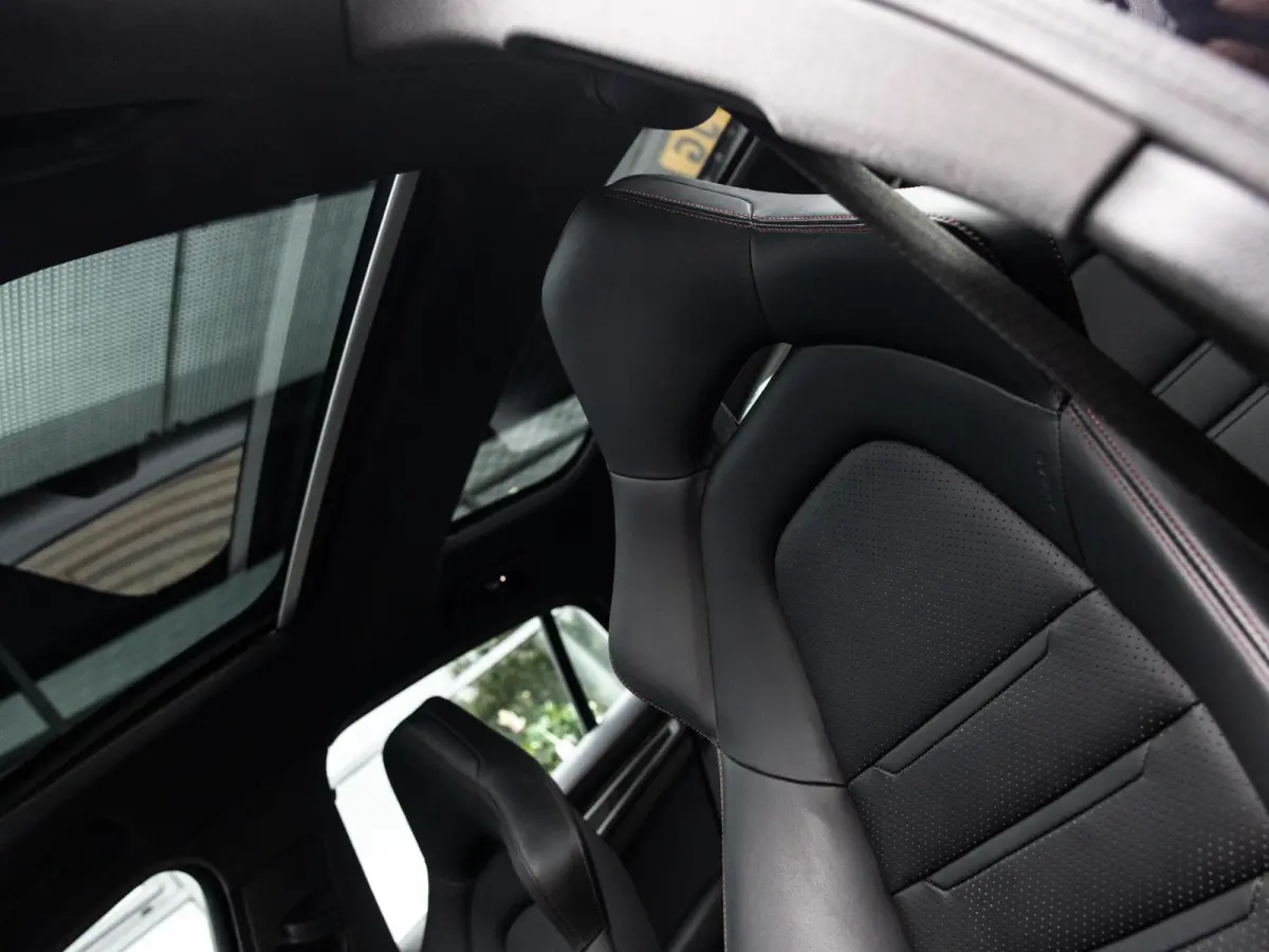 2.9 4 E-Hybrid | SPORTDESIGN | SPORTUITLAATSYSTEEM | PANORAMA/SCHUIF-KANTELDAK | BOSE | SOFTCLOSE | ADAPTIEVE CRUISE CONTROL | PASM LUCHTVERING | SFEERVERLICHTING | ACHTERUITRIJCAMERA | NL G