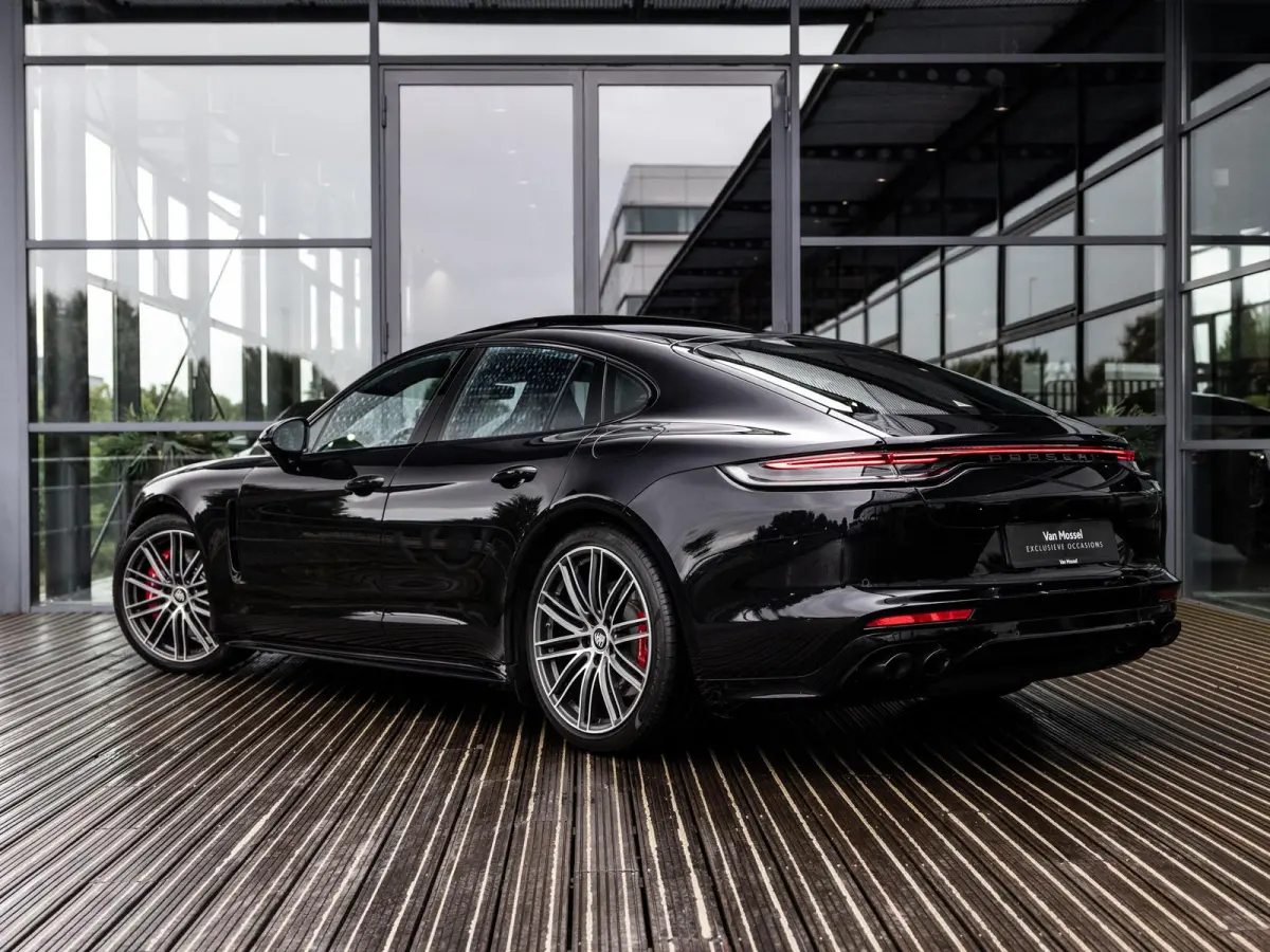 2.9 4 E-Hybrid | SPORTDESIGN | SPORTUITLAATSYSTEEM | PANORAMA/SCHUIF-KANTELDAK | BOSE | SOFTCLOSE | ADAPTIEVE CRUISE CONTROL | PASM LUCHTVERING | SFEERVERLICHTING | ACHTERUITRIJCAMERA | NL G