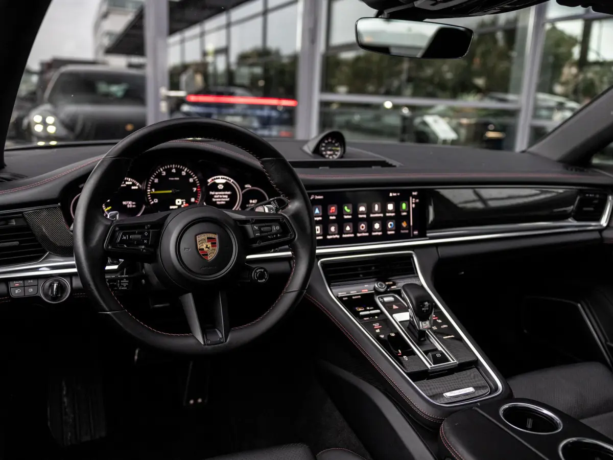 2.9 4 E-Hybrid | SPORTDESIGN | SPORTUITLAATSYSTEEM | PANORAMA/SCHUIF-KANTELDAK | BOSE | SOFTCLOSE | ADAPTIEVE CRUISE CONTROL | PASM LUCHTVERING | SFEERVERLICHTING | ACHTERUITRIJCAMERA | NL G
