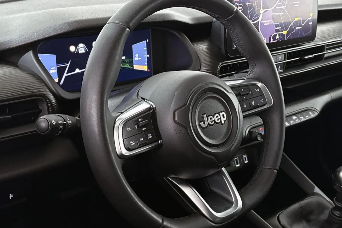 1.2 Longitude Stoelverwarming Keyless Camera Adaptive Cruise