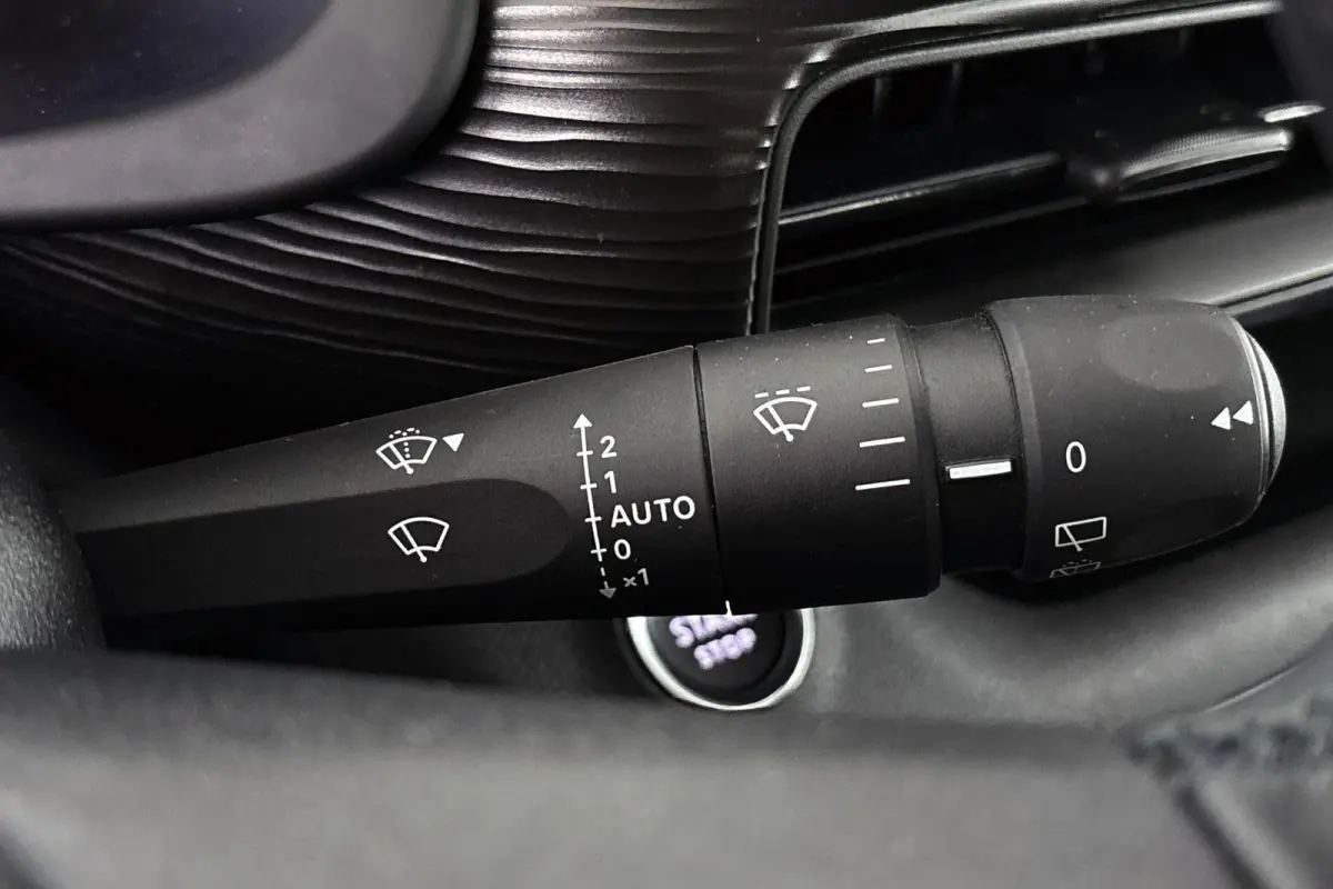 1.2 Longitude Stoelverwarming Keyless Camera Adaptive Cruise