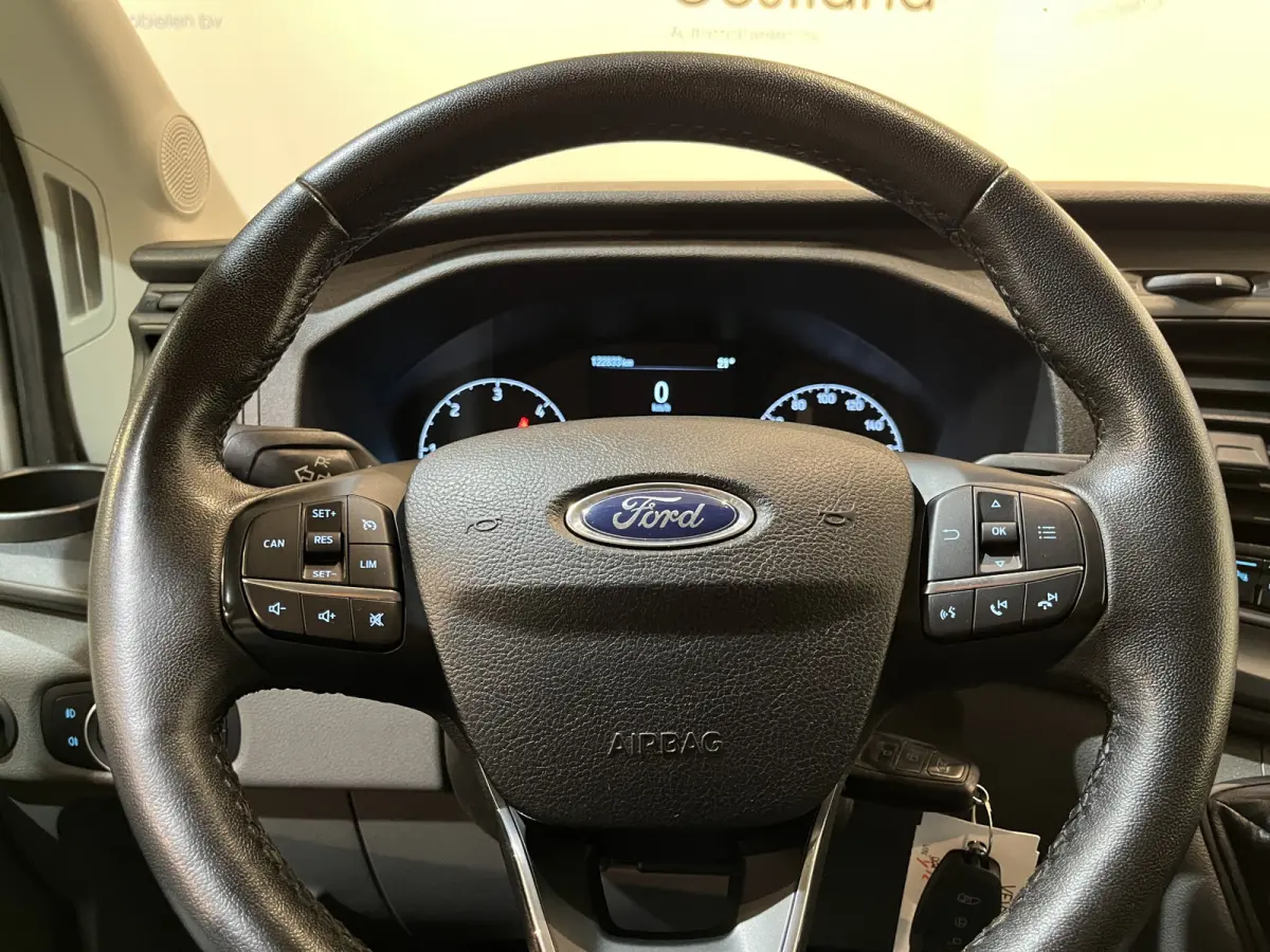 350 2.0 TDCI L2H2 Trend 130 PK / Euro 6  / Airco / Cruise Control / CarPlay / PDC / Navigatie / 3-Zits