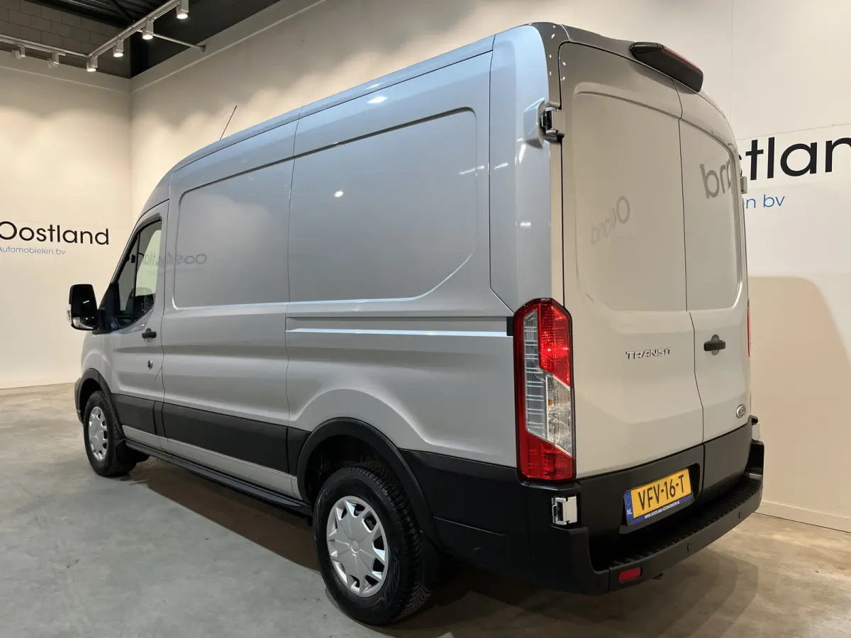 350 2.0 TDCI L2H2 Trend 130 PK / Euro 6  / Airco / Cruise Control / CarPlay / PDC / Navigatie / 3-Zits