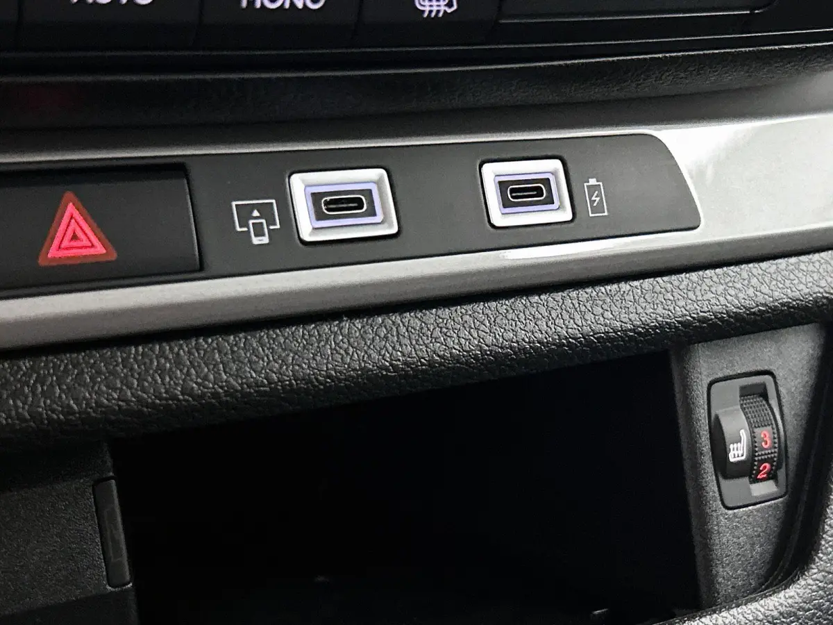 L3 75 kWh 136pk | DEMO | Camera | Apple Carplay / Andoid Auto | Laadruimtepakket