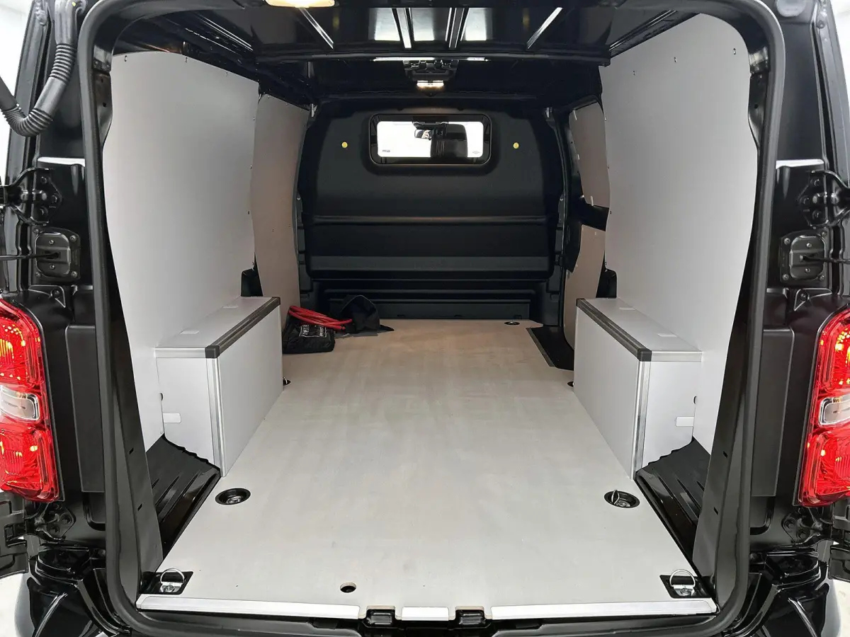 L3 75 kWh 136pk | DEMO | Camera | Apple Carplay / Andoid Auto | Laadruimtepakket