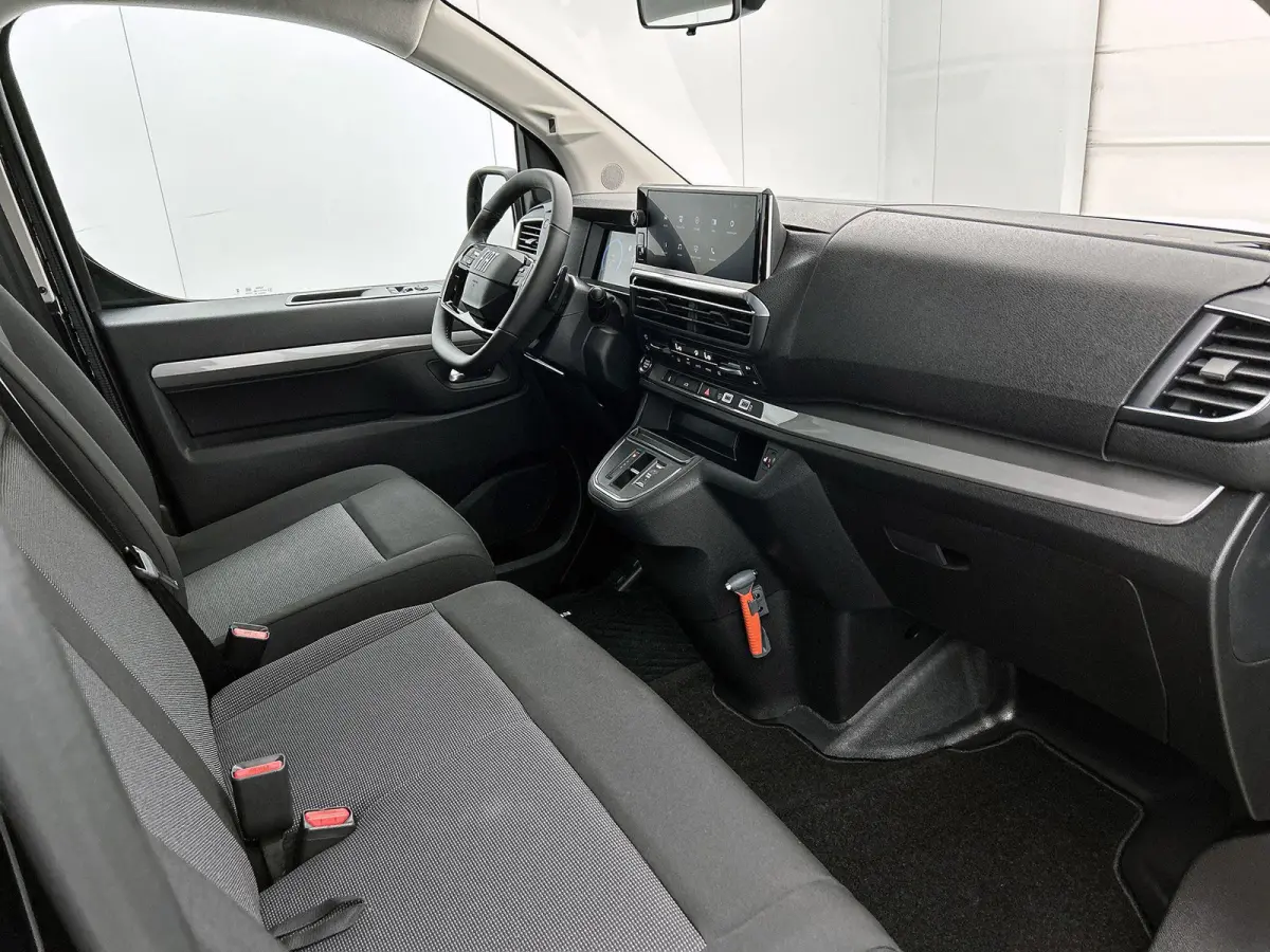 L3 75 kWh 136pk | DEMO | Camera | Apple Carplay / Andoid Auto | Laadruimtepakket