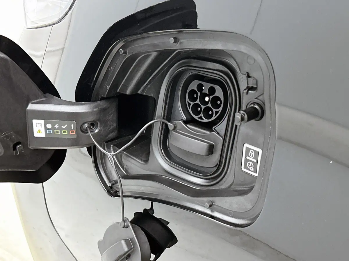 L3 75 kWh 136pk | DEMO | Camera | Apple Carplay / Andoid Auto | Laadruimtepakket