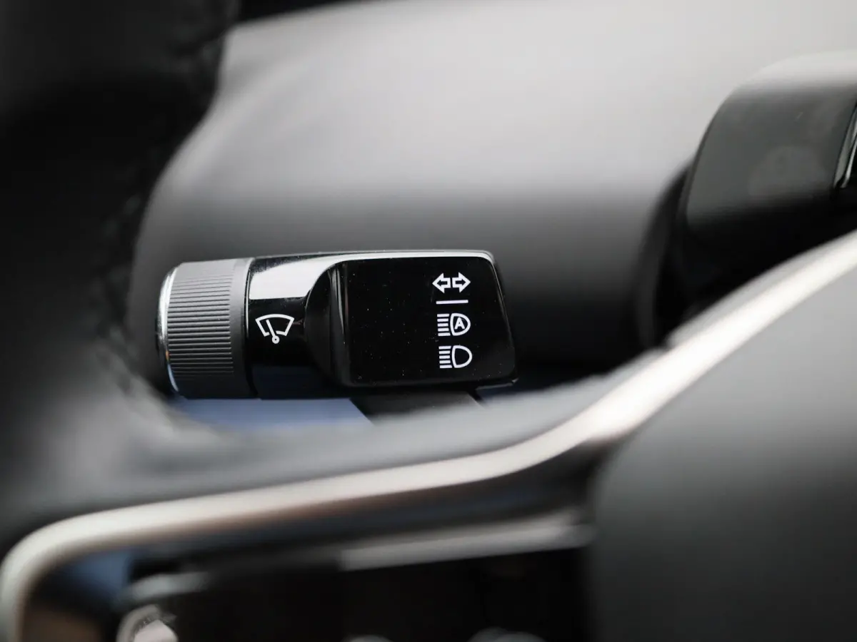 Single Motor Extended Range Core 69Kwh | CAMERA | NAVIGATIE | CLIMATE CONTROL | CRUISE CONTROL | PARKEERSENSOREN | LED | LMV |