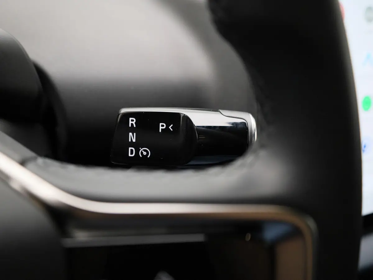 Single Motor Extended Range Core 69Kwh | CAMERA | NAVIGATIE | CLIMATE CONTROL | CRUISE CONTROL | PARKEERSENSOREN | LED | LMV |