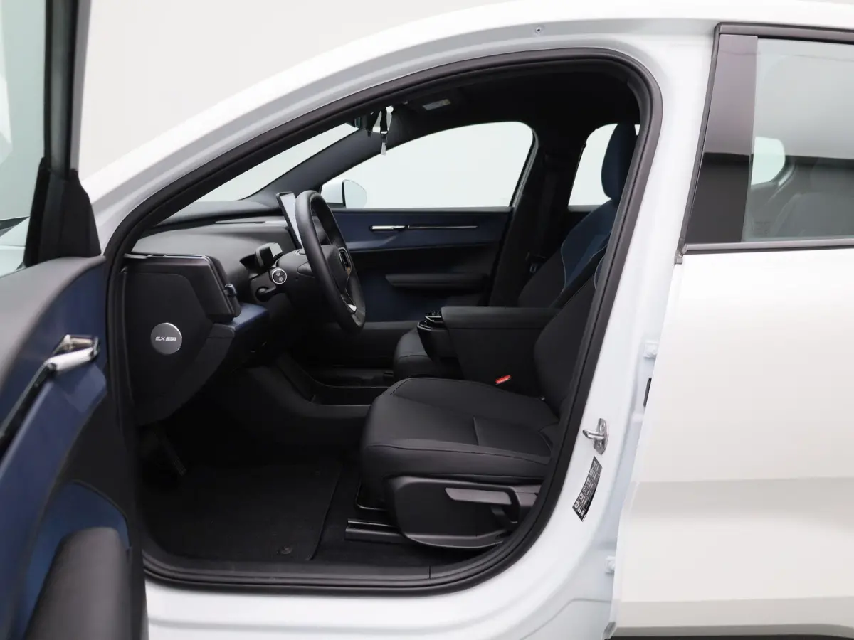 Single Motor Extended Range Core 69Kwh | CAMERA | NAVIGATIE | CLIMATE CONTROL | CRUISE CONTROL | PARKEERSENSOREN | LED | LMV |