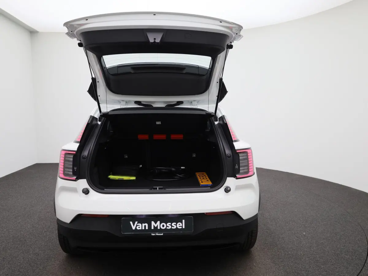 Single Motor Extended Range Core 69Kwh | CAMERA | NAVIGATIE | CLIMATE CONTROL | CRUISE CONTROL | PARKEERSENSOREN | LED | LMV |