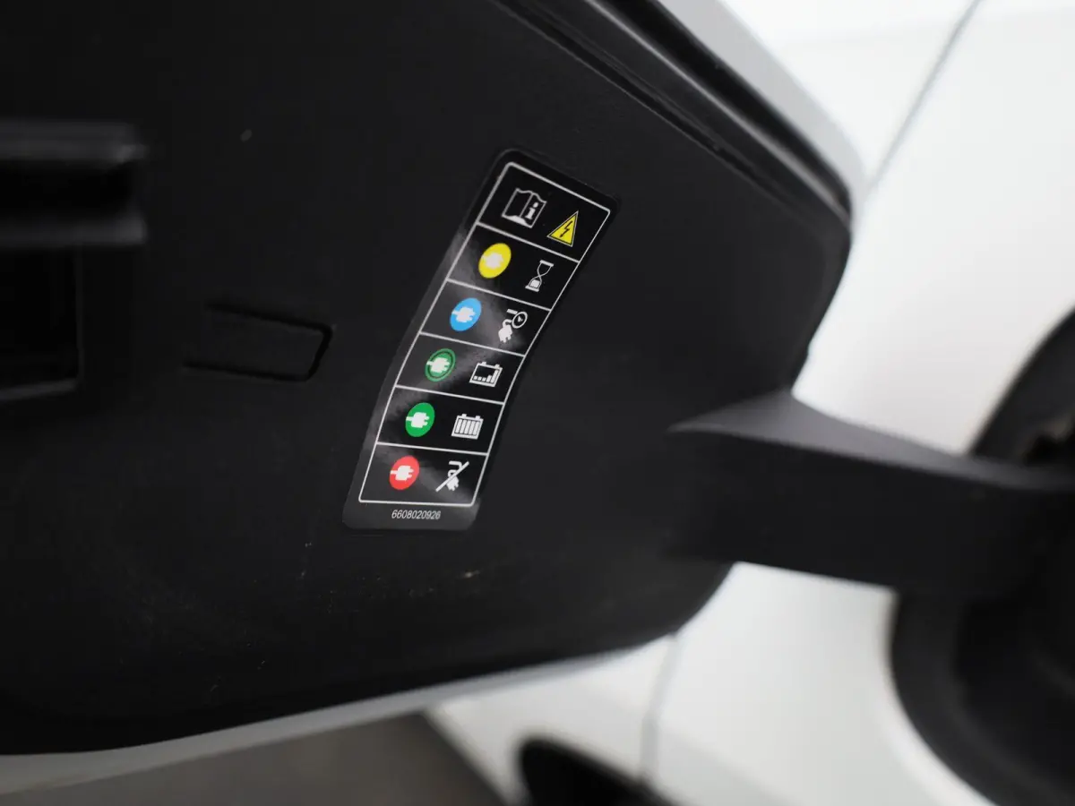 Single Motor Extended Range Core 69Kwh | CAMERA | NAVIGATIE | CLIMATE CONTROL | CRUISE CONTROL | PARKEERSENSOREN | LED | LMV |