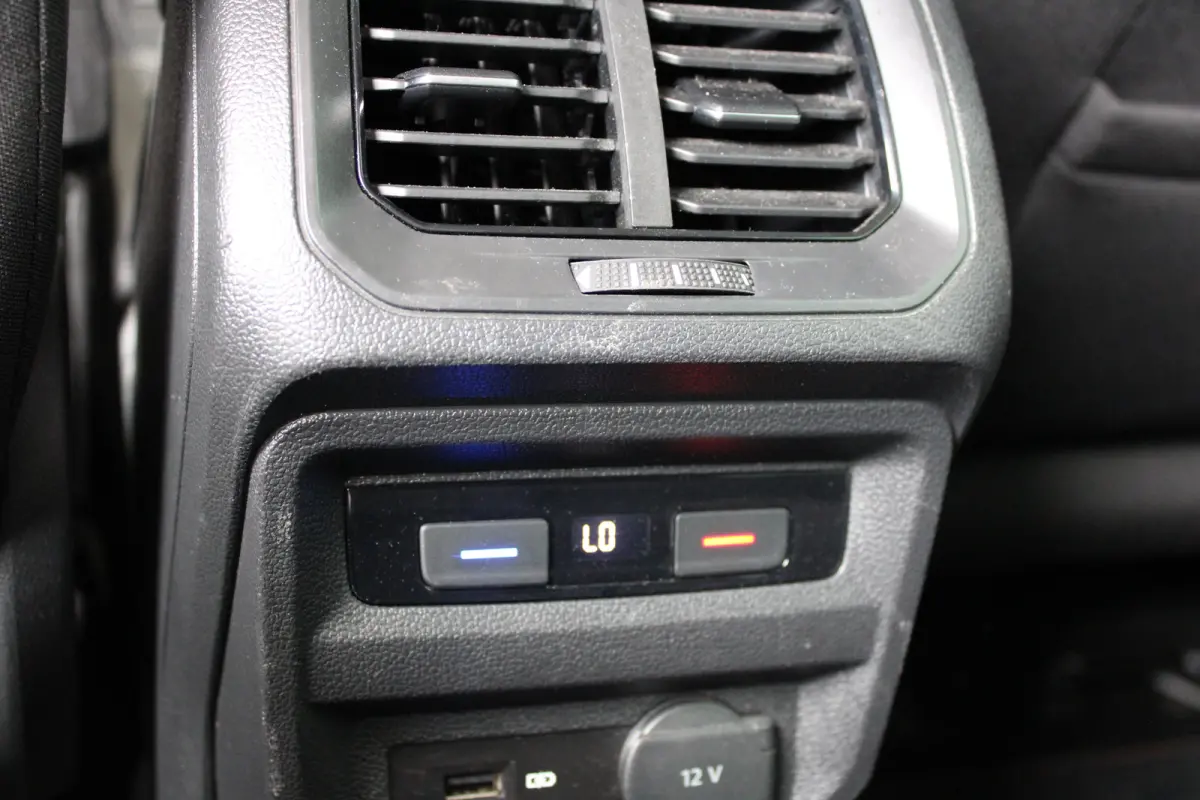 1.4 TSI ACT Comfortline Business | Beats Audio | Adaptieve cruise control | Dodehoek-detectie | Stoelverwarming |