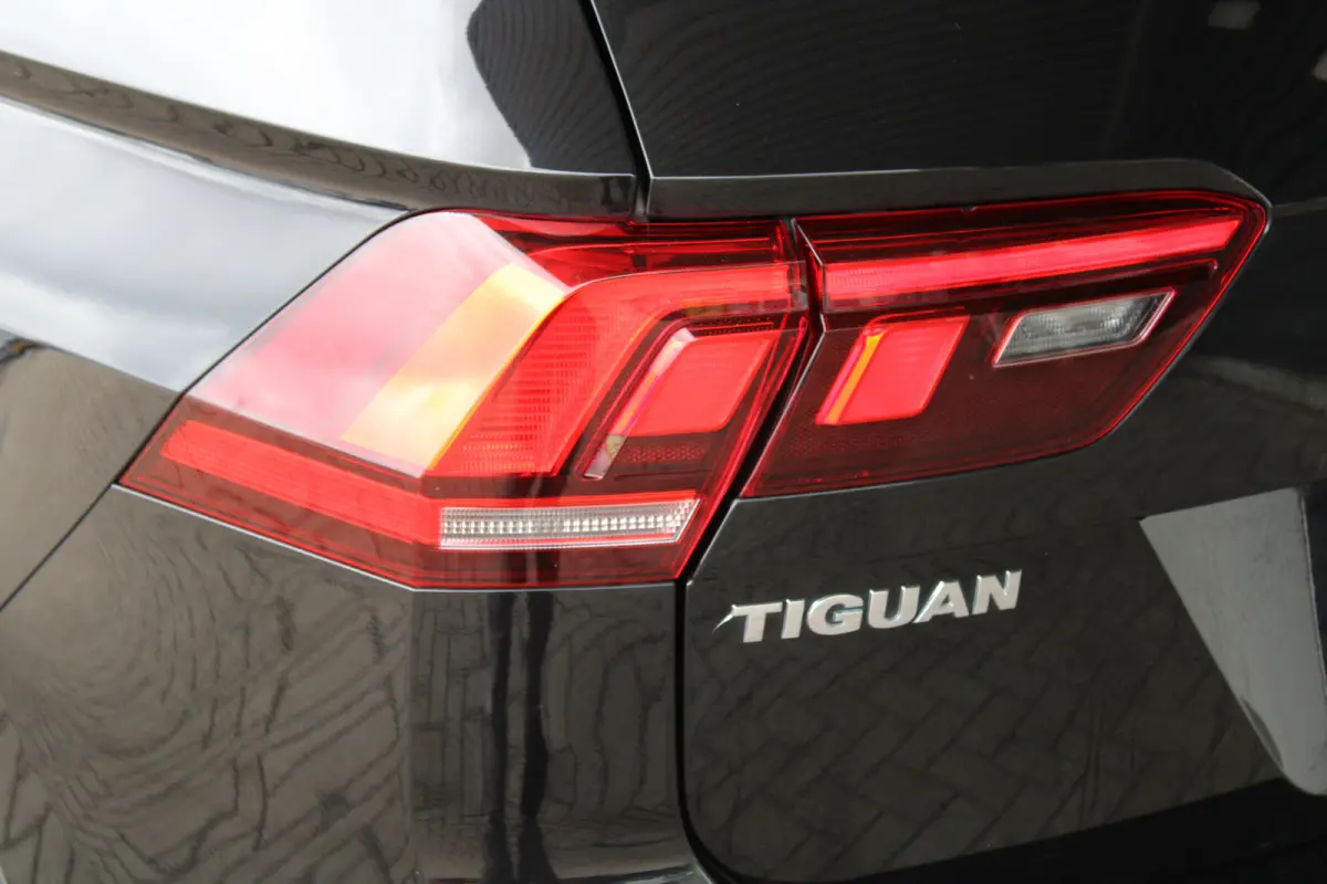 1.4 TSI ACT Comfortline Business | Beats Audio | Adaptieve cruise control | Dodehoek-detectie | Stoelverwarming |