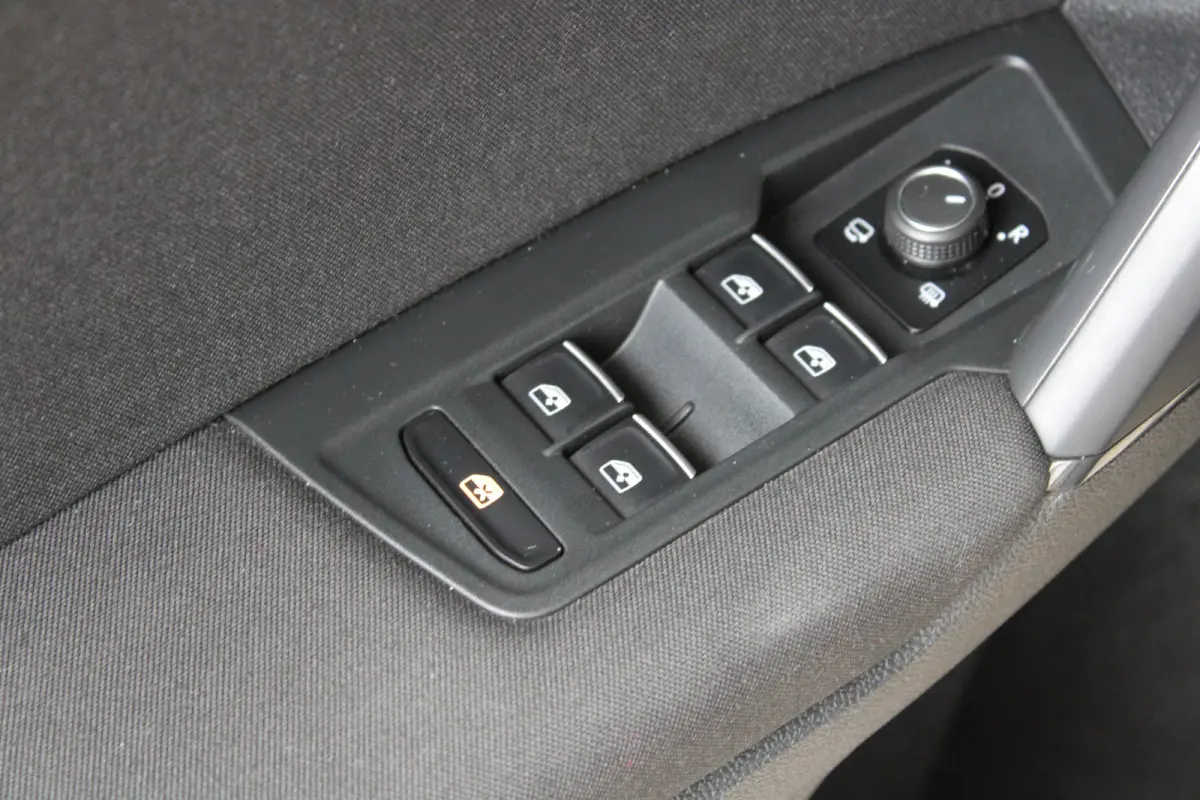 1.4 TSI ACT Comfortline Business | Beats Audio | Adaptieve cruise control | Dodehoek-detectie | Stoelverwarming |
