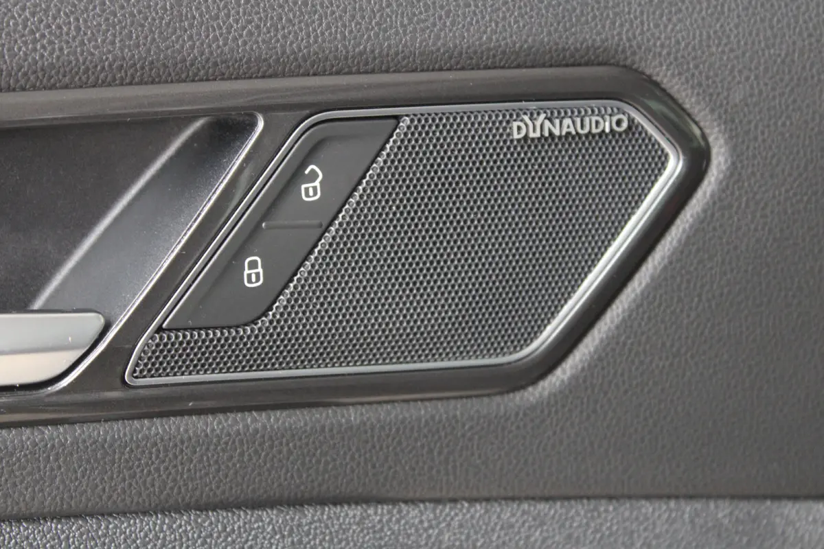 1.4 TSI ACT Comfortline Business | Beats Audio | Adaptieve cruise control | Dodehoek-detectie | Stoelverwarming |