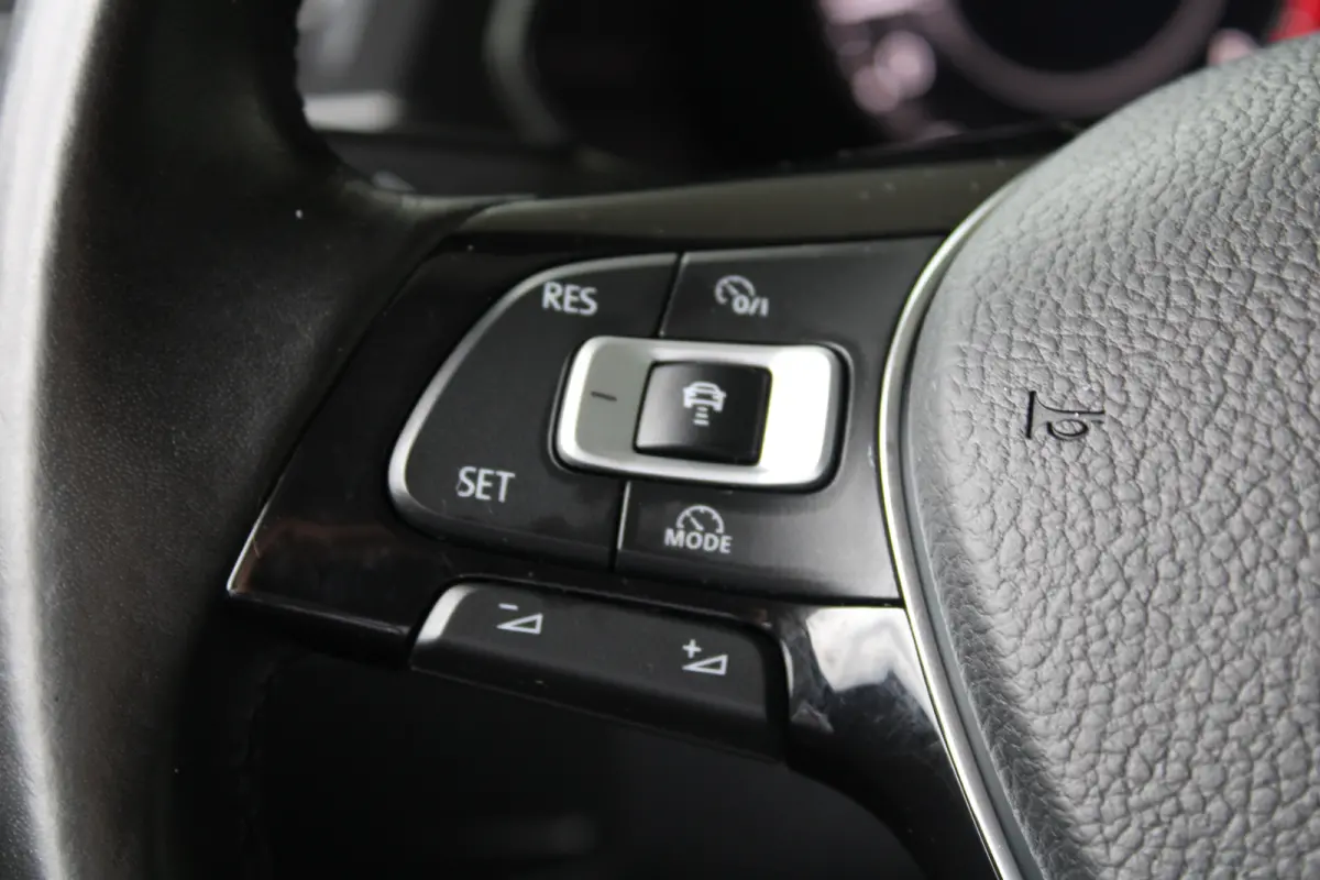 1.4 TSI ACT Comfortline Business | Beats Audio | Adaptieve cruise control | Dodehoek-detectie | Stoelverwarming |
