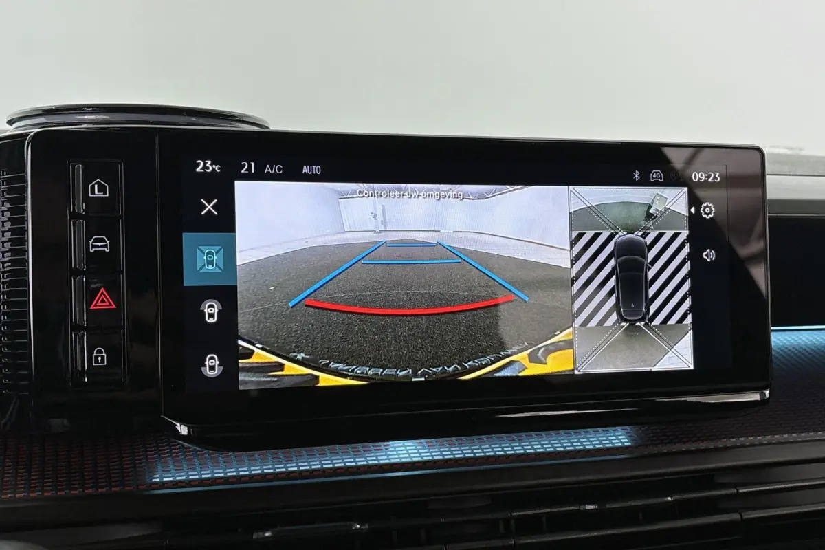 1.2 Turbo Hybrid HF Line Camera Apple CarPlay