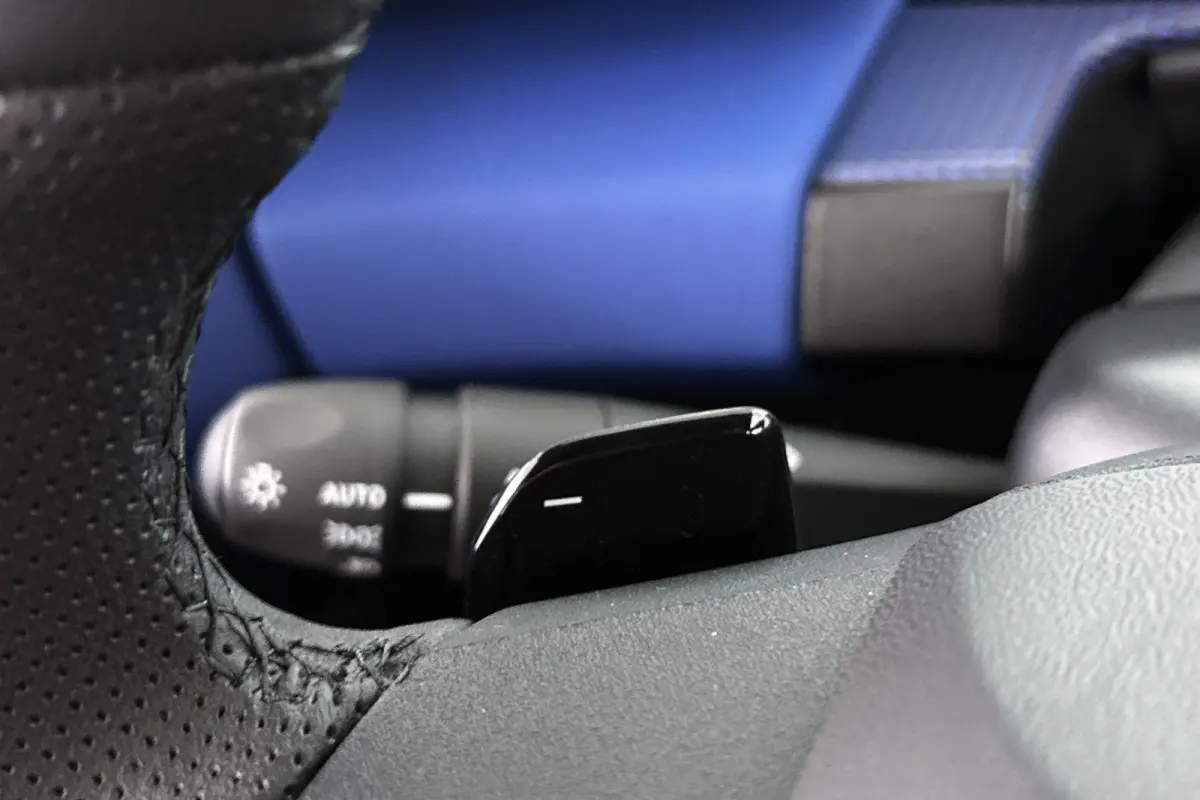 1.2 Turbo Hybrid HF Line Camera Apple CarPlay